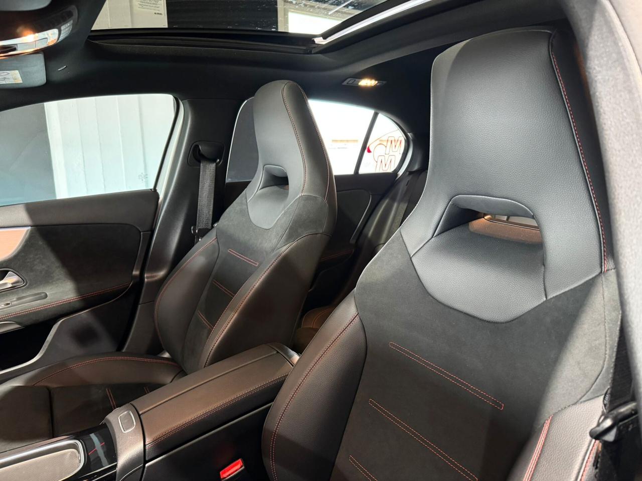 Mercedes-benz A 180d Automatic Premium AMG Night Edition Plus