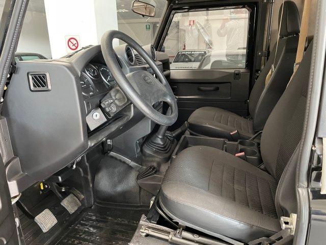 LAND ROVER Defender 90 2.4 TD4 Soft top E