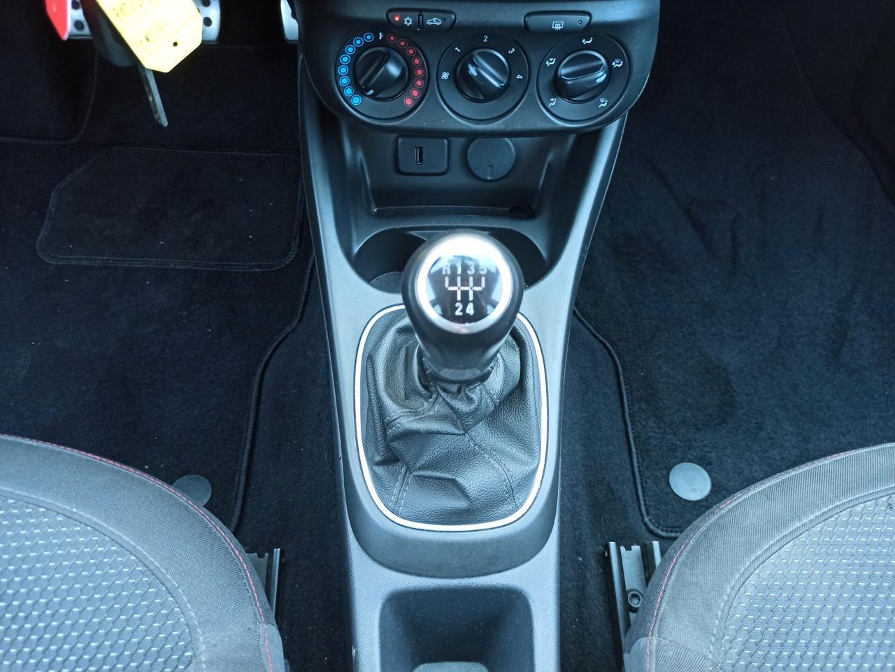 Opel Corsa 1.4 90CV GPL Tech 5 porte Black Edition