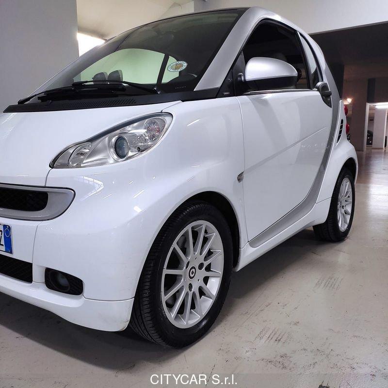 smart fortwo fortwo 1000 52 kW MHD coupé passion