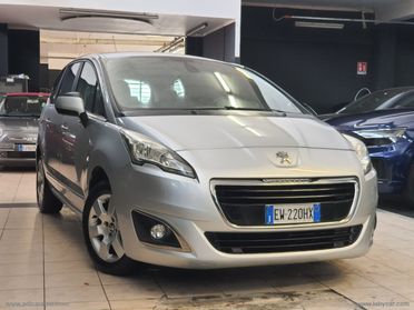 PEUGEOT 5008 1.6 HDi 115 CV Allure 7 POSTI