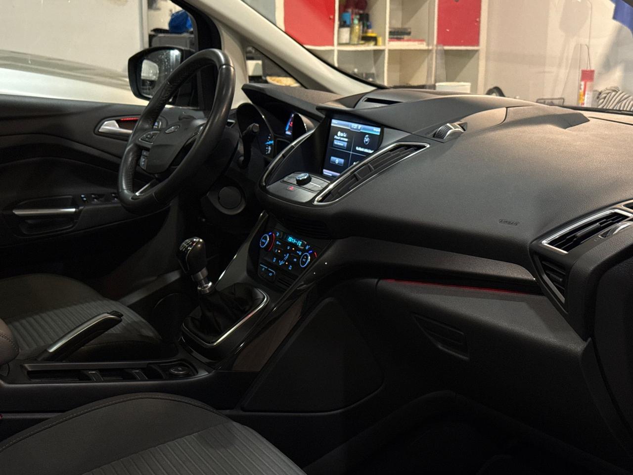 Ford C-max 1.0 benzina 80.000 KM NEOPATENTATI