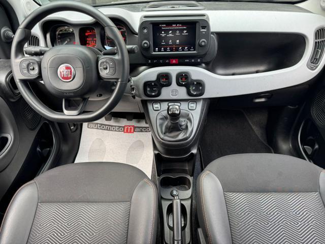 FIAT Panda 1.0 Cross FireFly S&S Hybrid Garmin