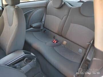 Mini 1.6 16V One (72kW)