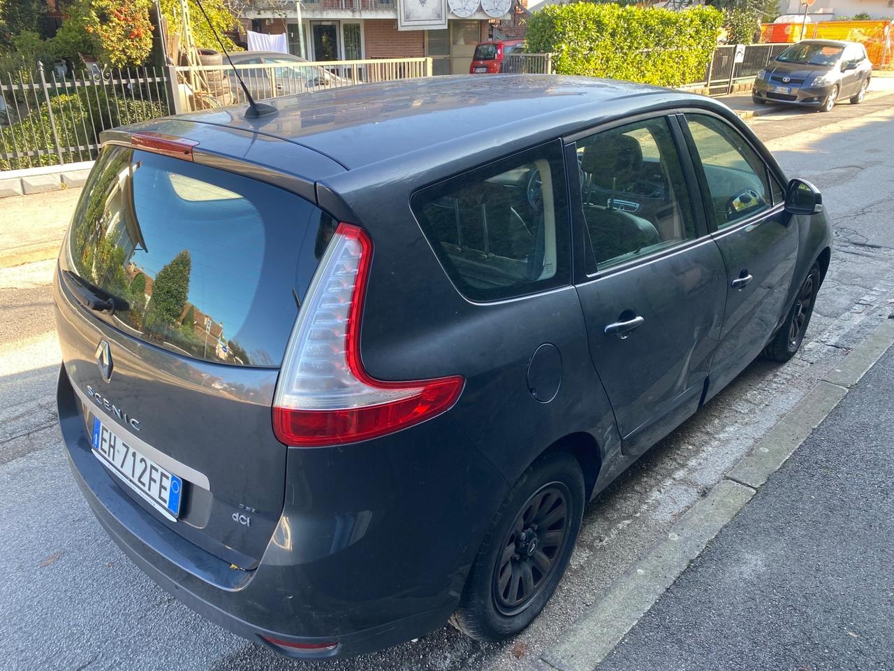 Renault Scenic 1.5 dCi 110CV - 7posti