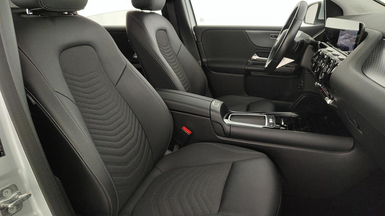 Mercedes-Benz B 180 d Advanced auto