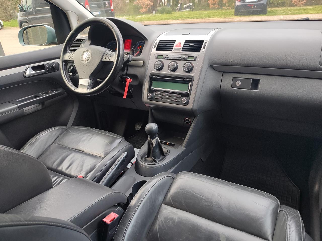 VOLKSWAGEN TOURAN 2009 2.0DIESEL 7POSTI FULL OPT.