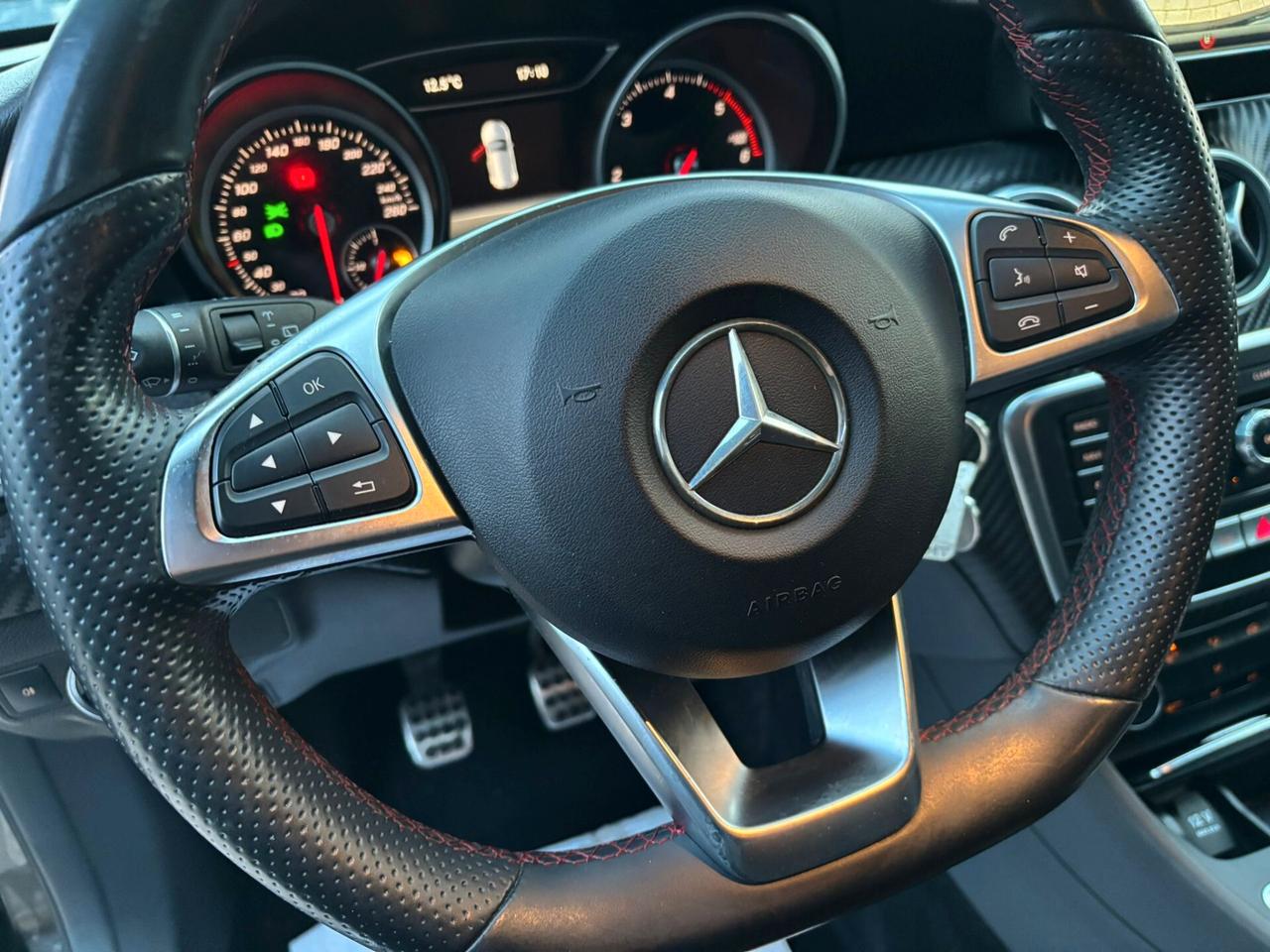 Mercedes A180d Premium Dark Night - 11/2016