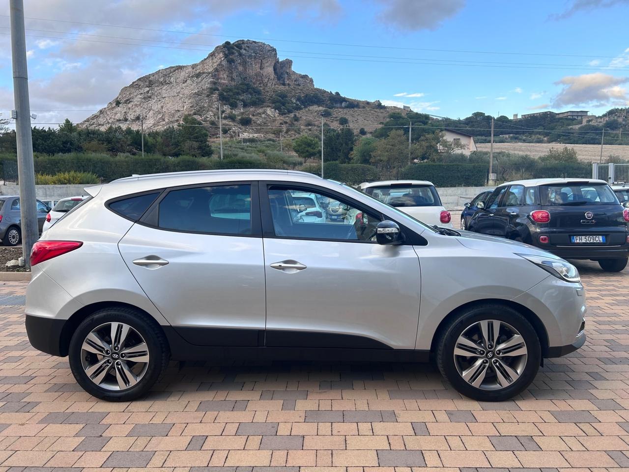 Hyundai iX35 1.7 CRDi 2WD Xpossible TETTO PANORAMICO APRIBILE