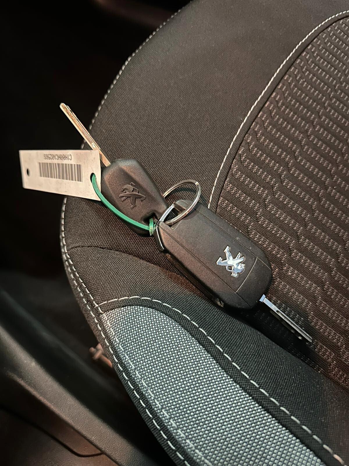 Peugeot 208 BlueHDi 75 5 porte Allure