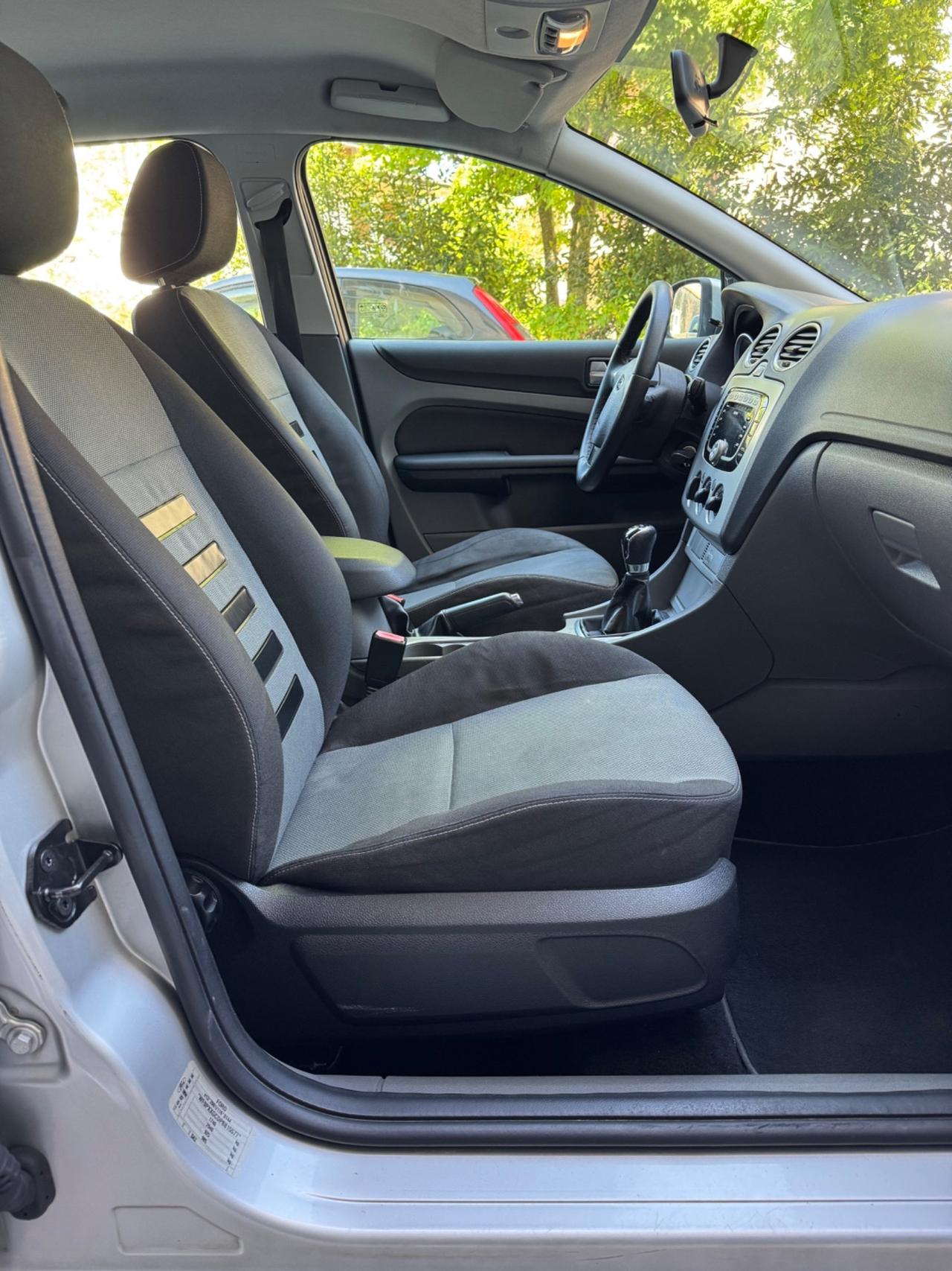 Ford Focus 1.6 benzina 116cv