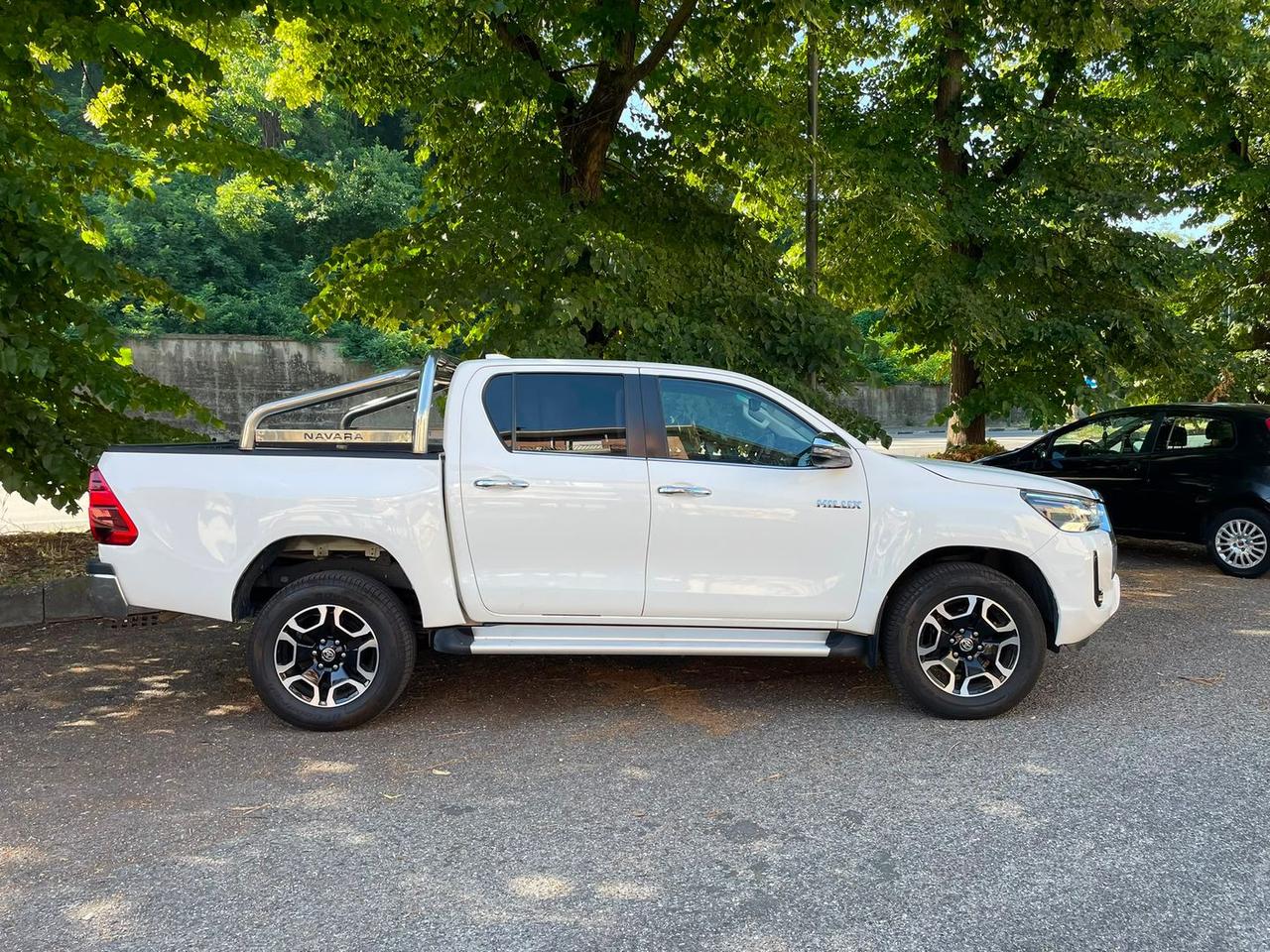 Toyota Hilux 2.4 d double cab Executive 4w #11631