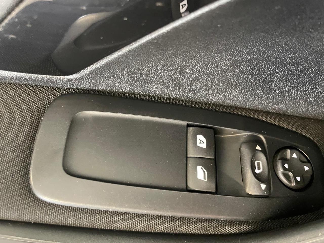 Peugeot 208 PureTech 82 5 porte Allure
