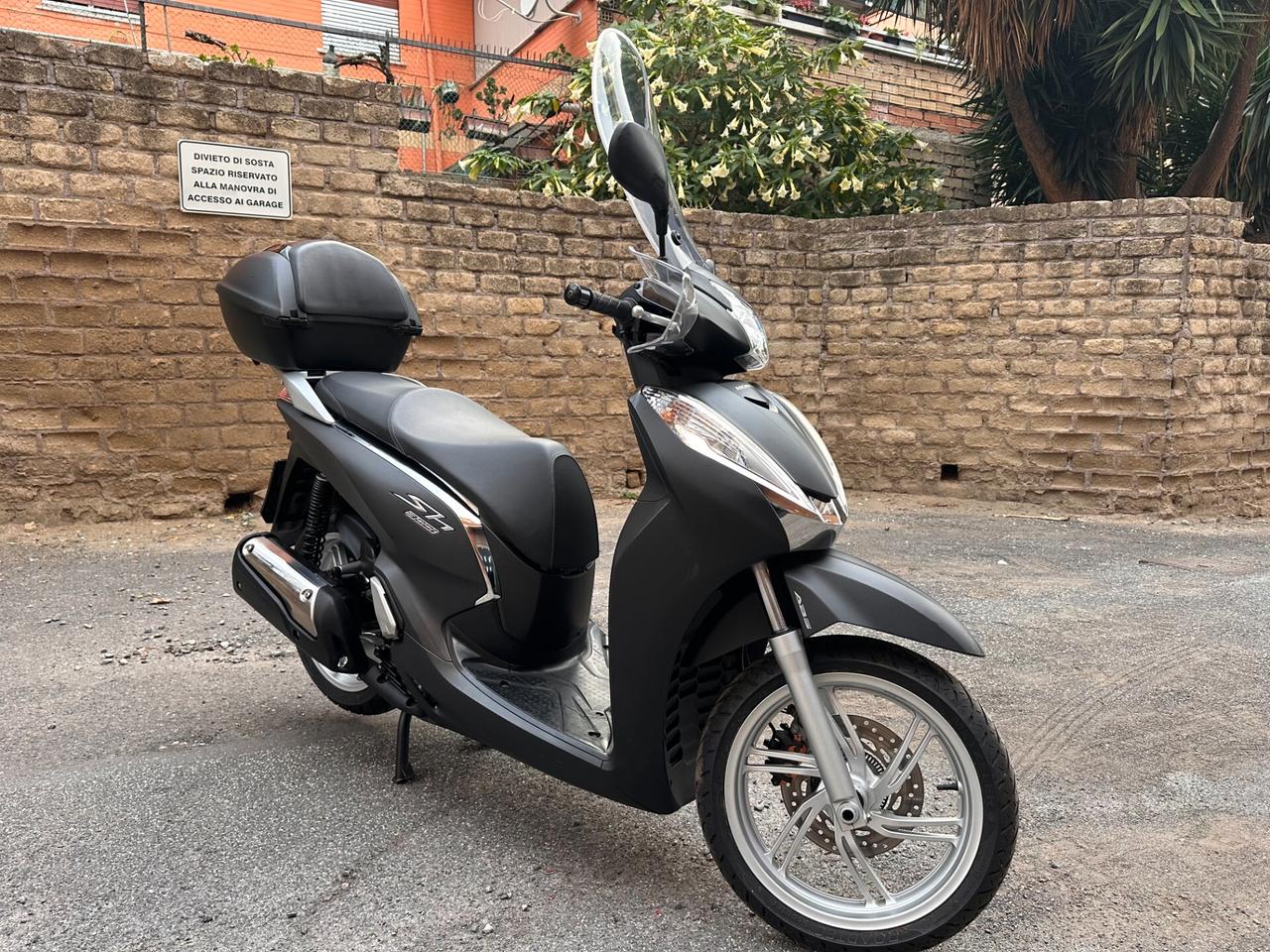 Honda SH 300 i sport