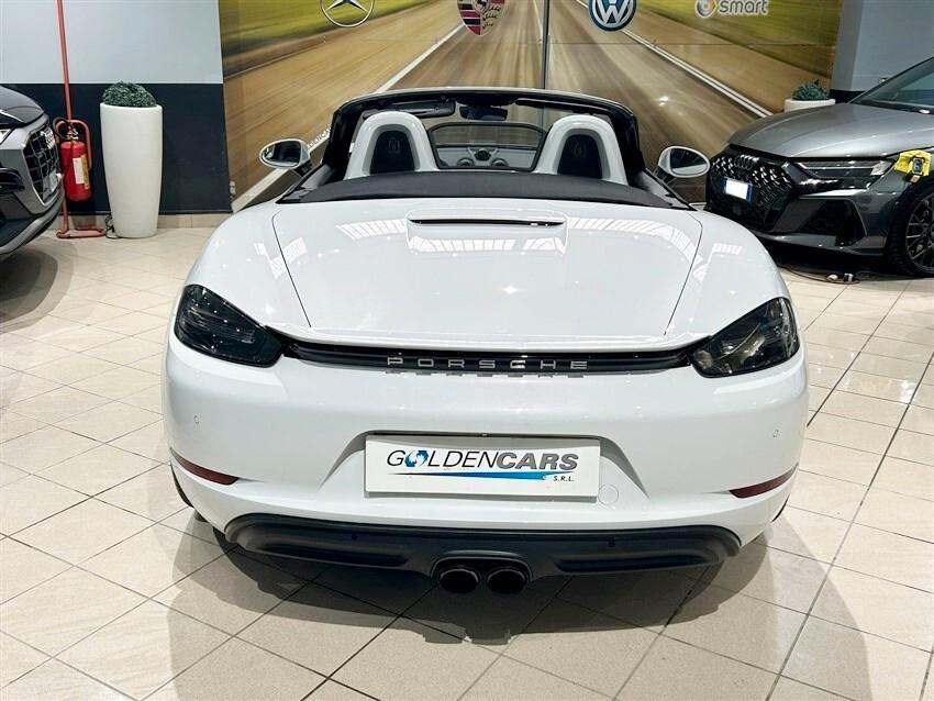 Porsche 718 Spyder Boxster 2.0 T