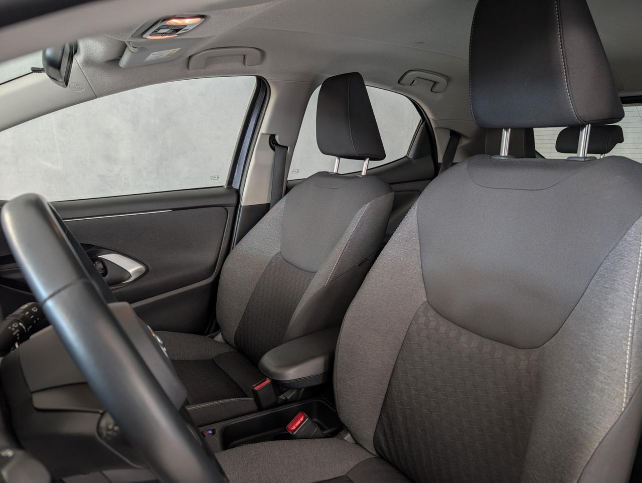 Toyota Yaris 1.5 Hybrid Automatic Business