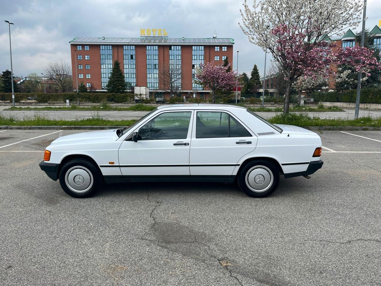 Mercedes-benz 190 2.0 E ASI