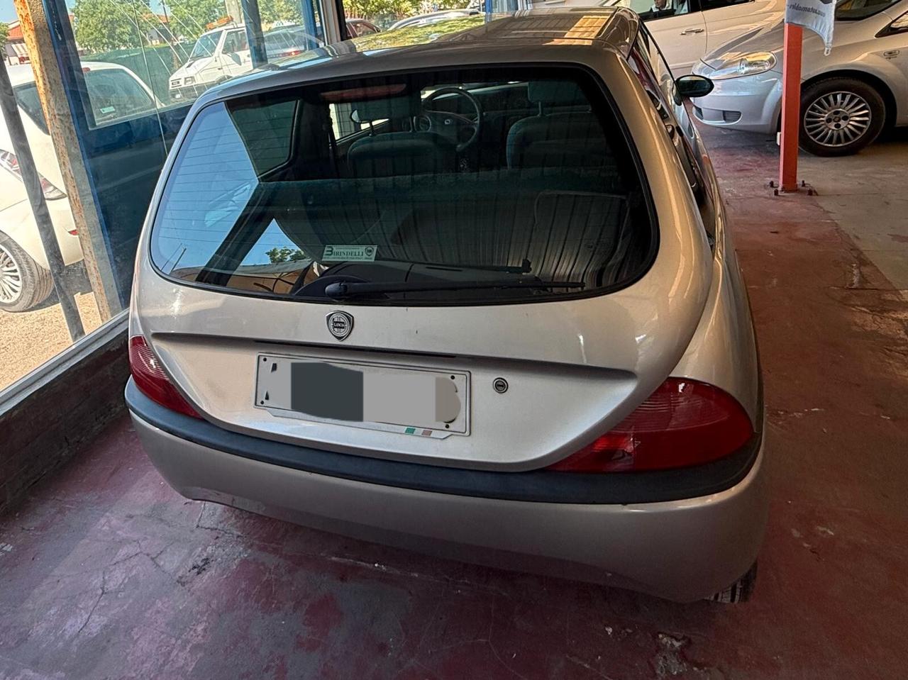 Lancia Y 1.2i 16V cat LE
