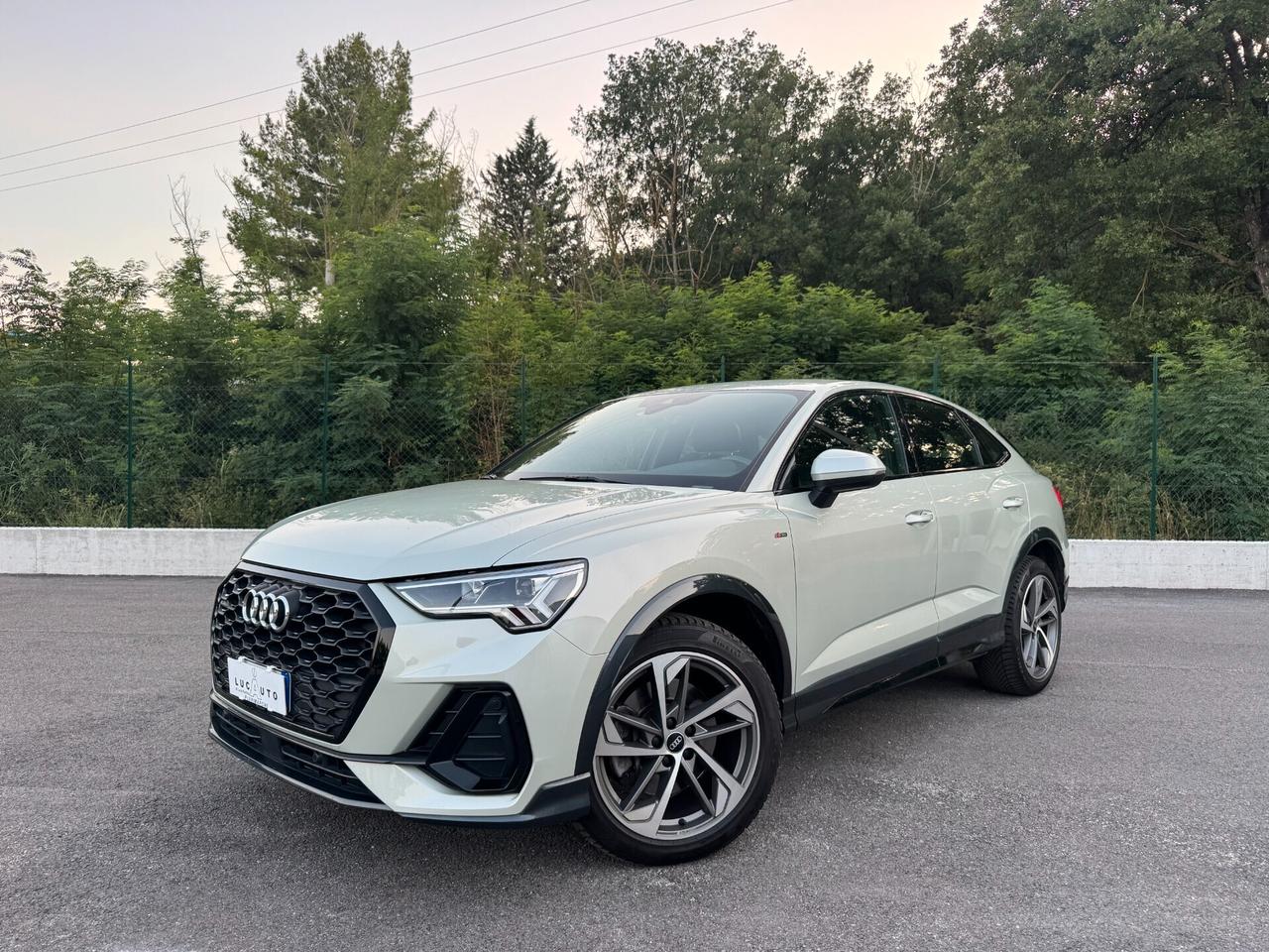Audi Q3 40 TDI quattro S tronic S line edition