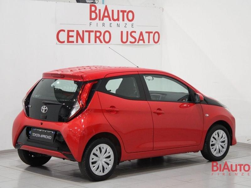 Toyota Aygo Aygo 5p 1.0 x-play m-mt 72cv