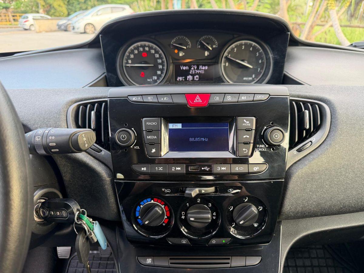 LANCIA - Ypsilon - 1.0 FireFly 5p. S&S Hybrid Gold