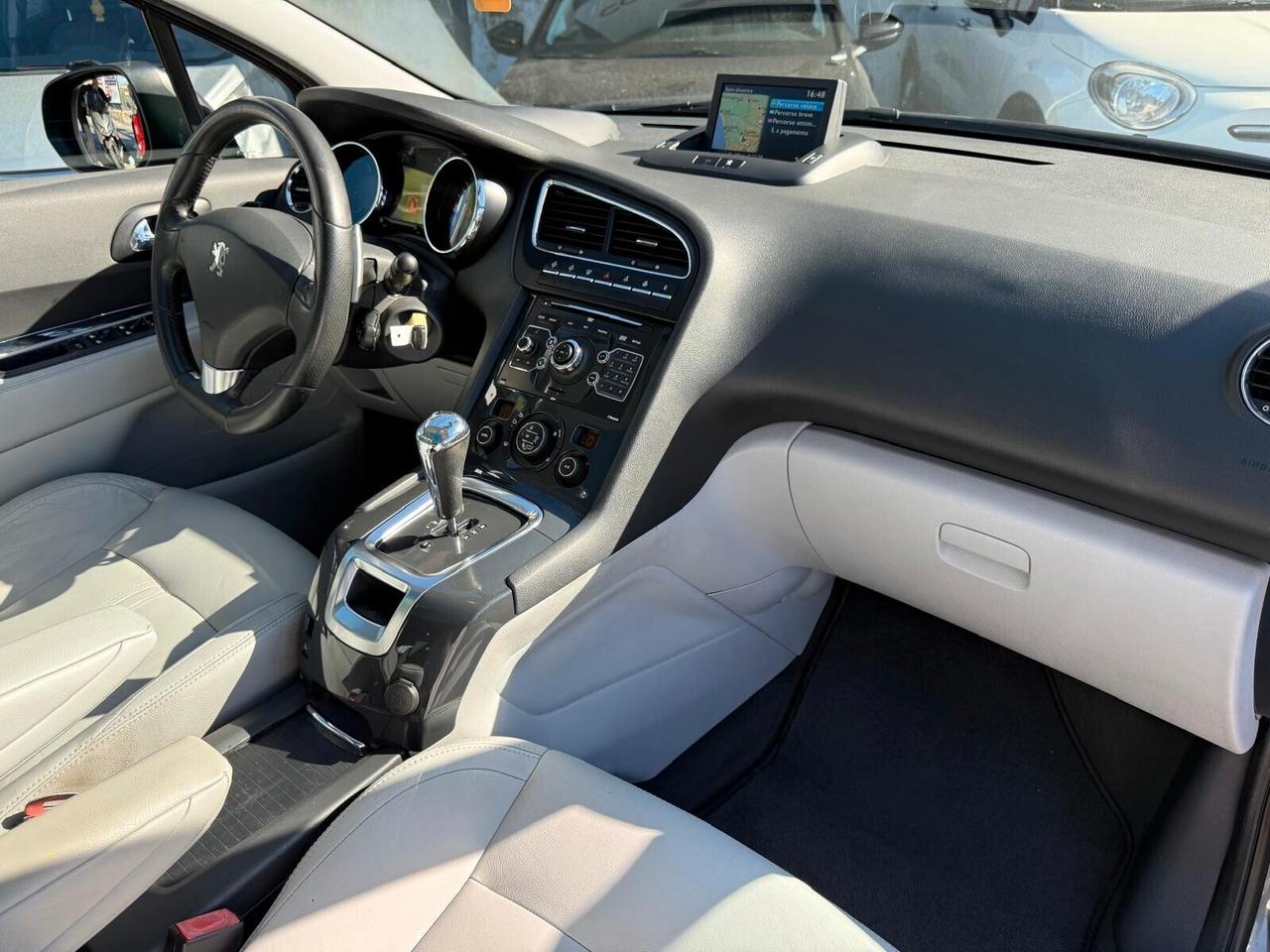 PEUGEOT 5008 1.6 112CV AUTOMATICO FULL TETTO