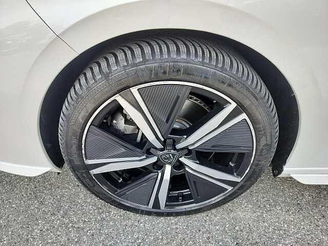 Peugeot 308 Plug-in Hybrid 225 e-EAT8 GT