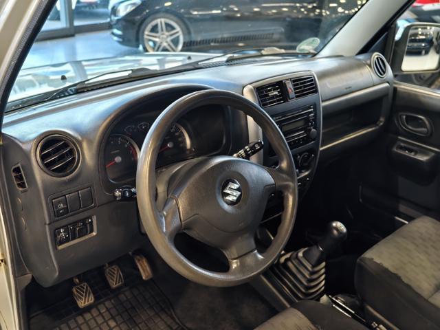 SUZUKI Jimny 1.3i 16V cat 4WD JLX