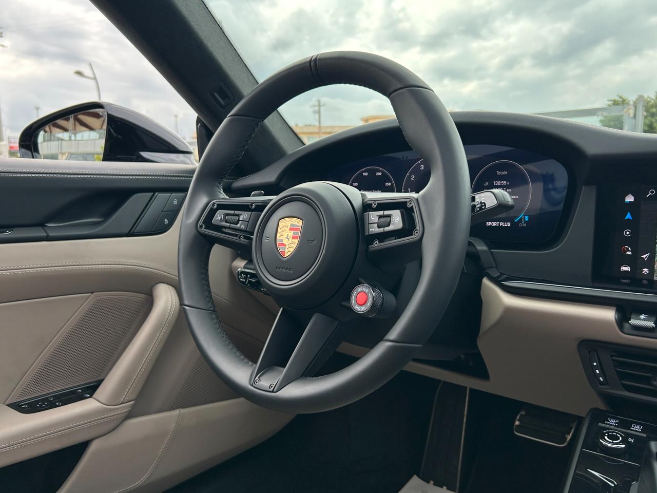 Porsche 992.2 911 Coupe 3.6 Carrera GTS 541 CV auto KM 0