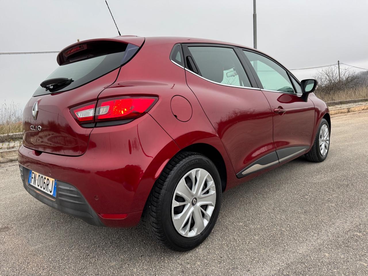 Renault Clio dCi 8V 75 CV 5 porte Moschino Life