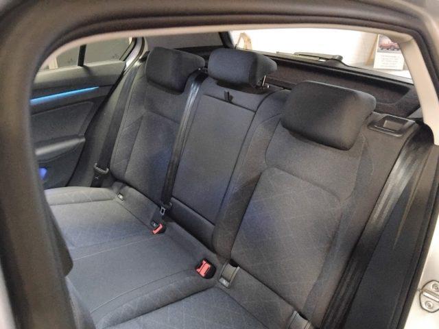 VOLKSWAGEN Golf 1.0 eTSI EVO Life DSG 17" MHEV C/GRIMALDI SP.DAY