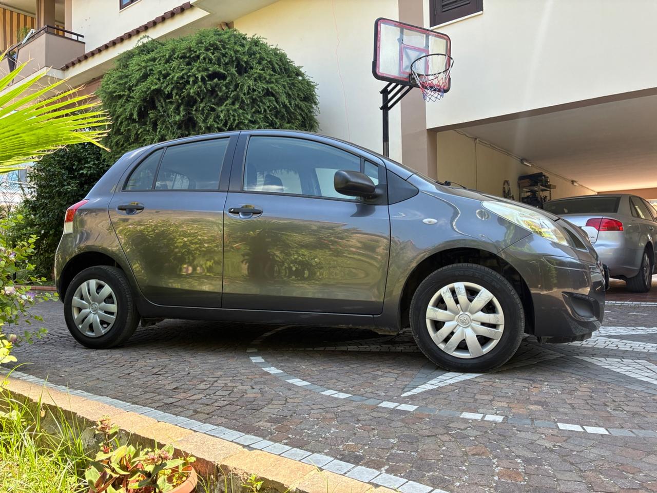 Toyota Yaris 1.0 5 porte