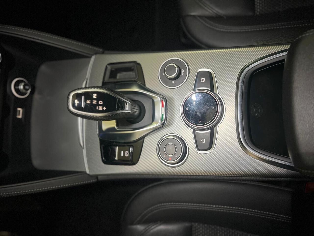 Alfa Romeo Stelvio 2.2 Turbodiesel 190 CV AT8 Q4 Sprint