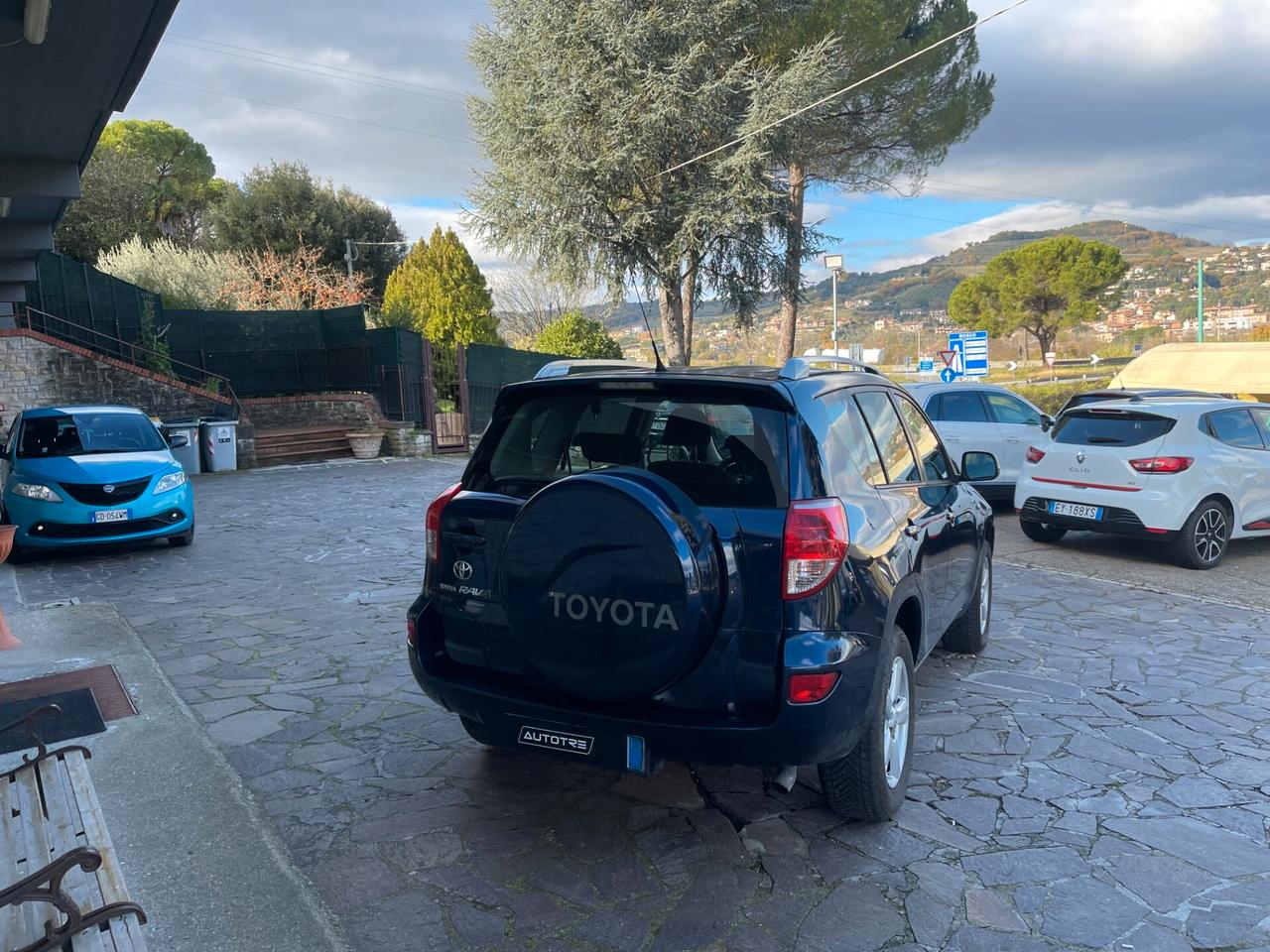 Toyota RAV 4 2.2 D-4D 136 CV Luxury NEO PATENTATI