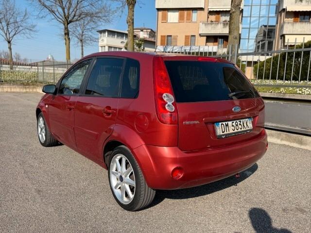 Ford Fiesta 1.2 16V 5p. Ghia