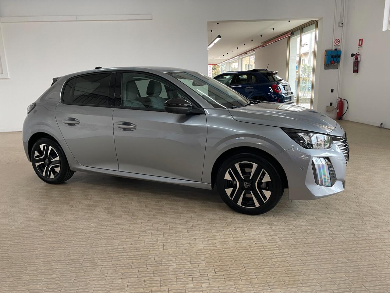 Peugeot 208 PureTech 100cv 5 porte Allure Telecamere navi