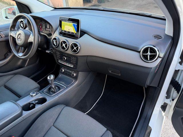 MERCEDES-BENZ B 180 d Business
