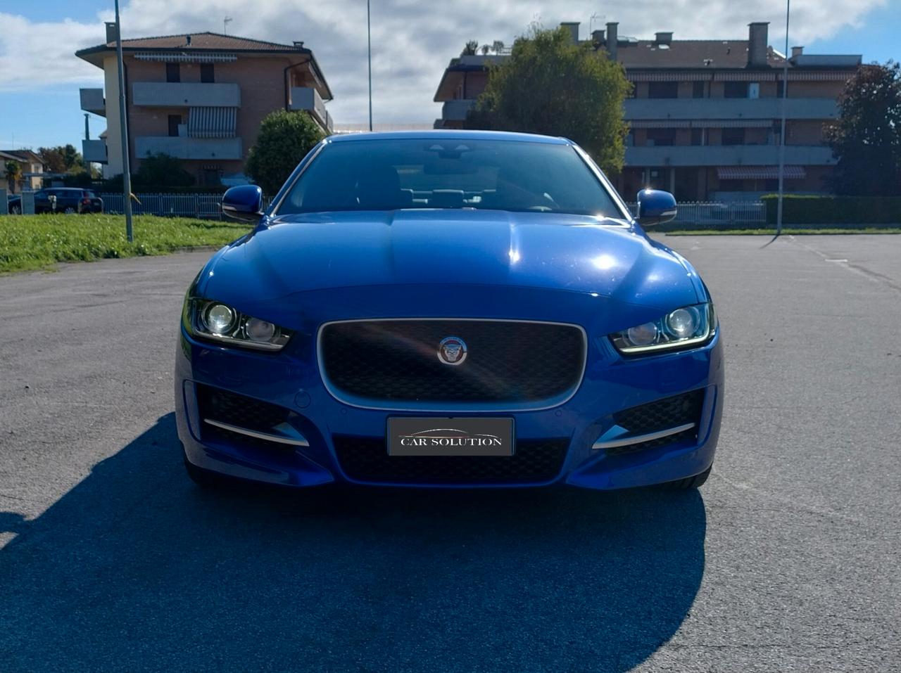 Jaguar XE 25d AWD 240cv aut. R-Sport