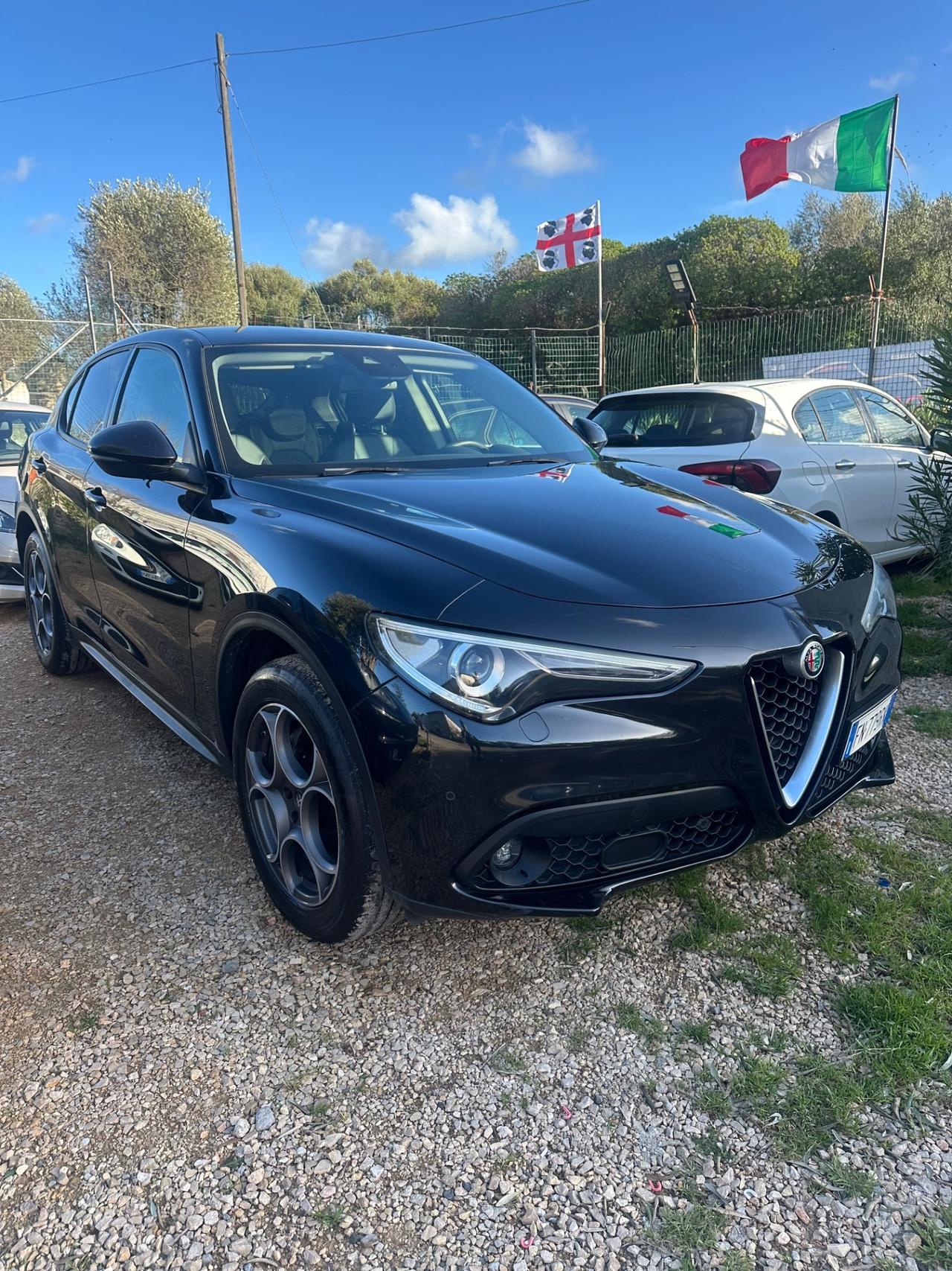 Alfa Romeo Stelvio 2.2 Turbodiesel 180 CV AT8 Q4 Business