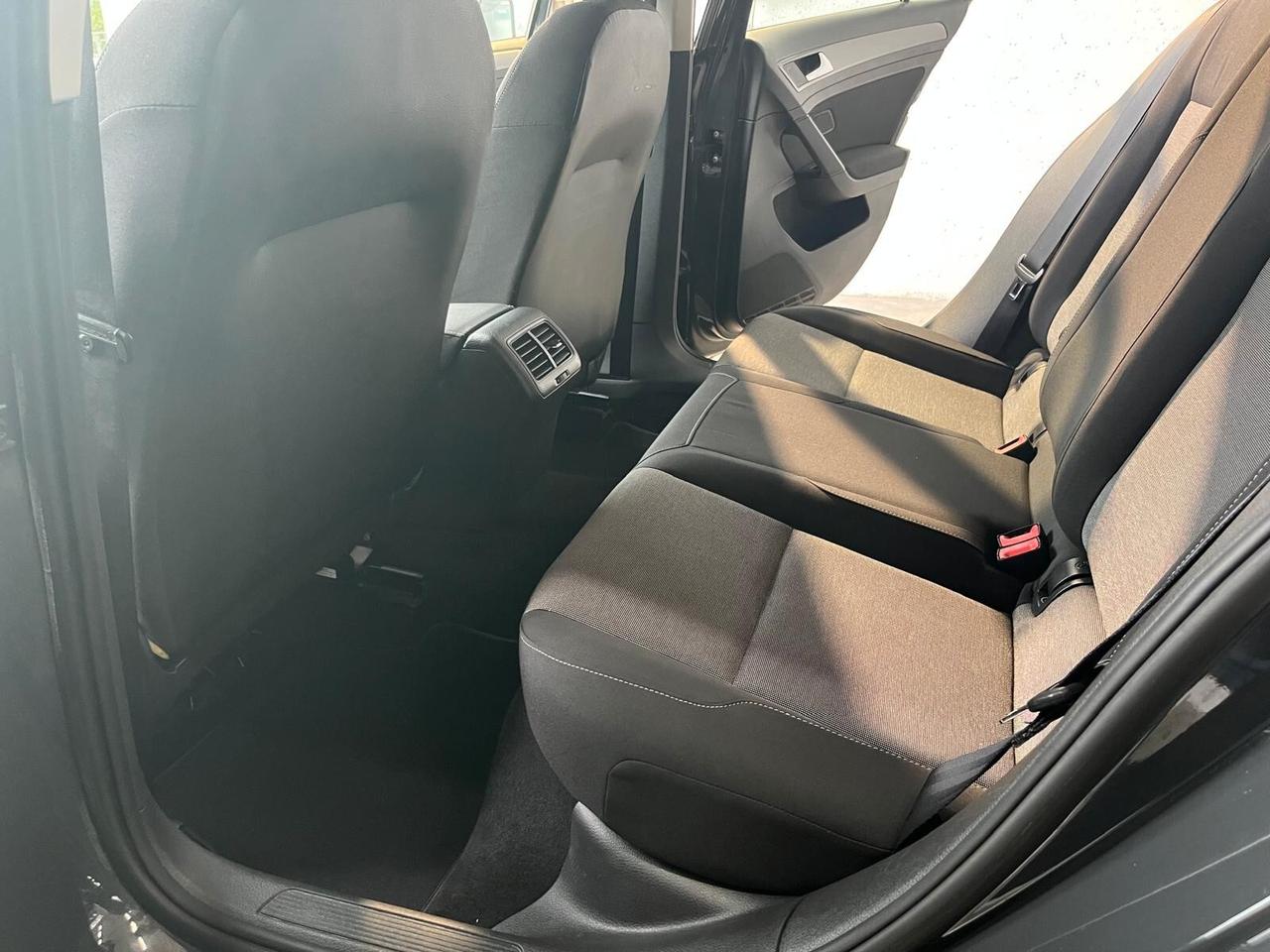 Volkswagen Golf 1.2 BENZINA