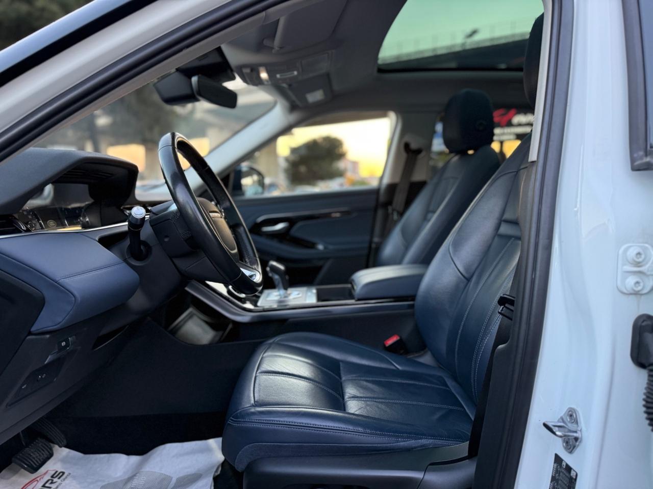 Land Rover Range Evoque 2.0 MHEV 150cv SOLO 95.000KM