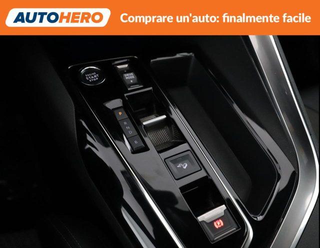 PEUGEOT 3008 Hybrid4 300 e-EAT8 Allure Pack