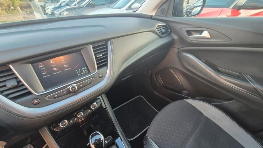 Opel Grandland X 1.5 diesel Ecotec Start&Stop aut. Business Ed.