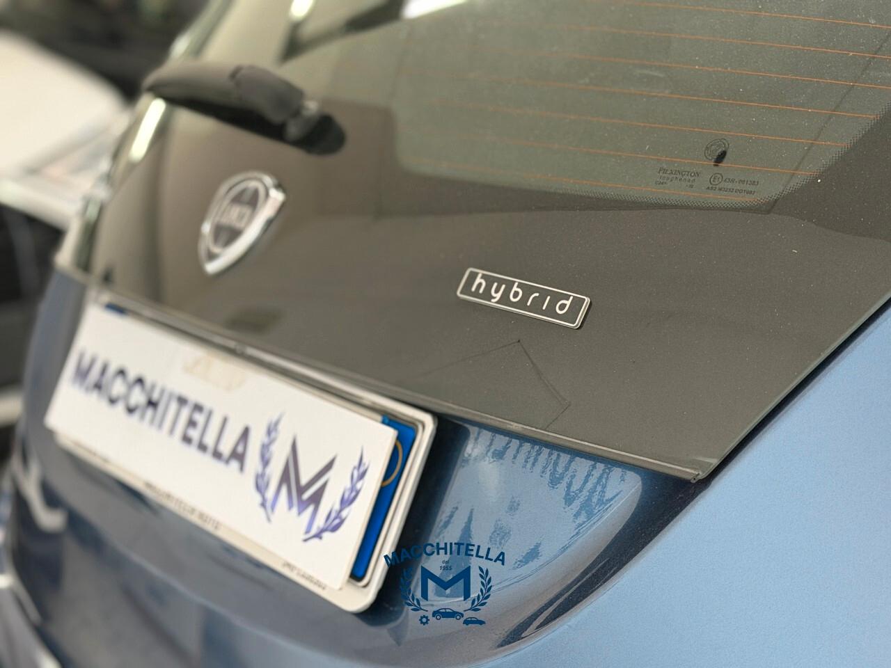 Lancia Ypsilon 1.0 FireFly 5 porte S&S Hybrid Ecochic Silver