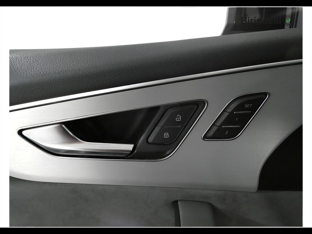 AUDI Q8 - Q8 50 TDI 286 CV quattro tiptronic Sport