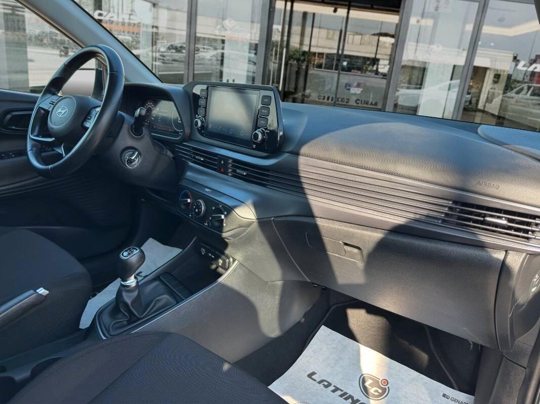 Hyundai i20 1.2 mpi Connectline 84cv CON TELECAMERA E CARPLAY