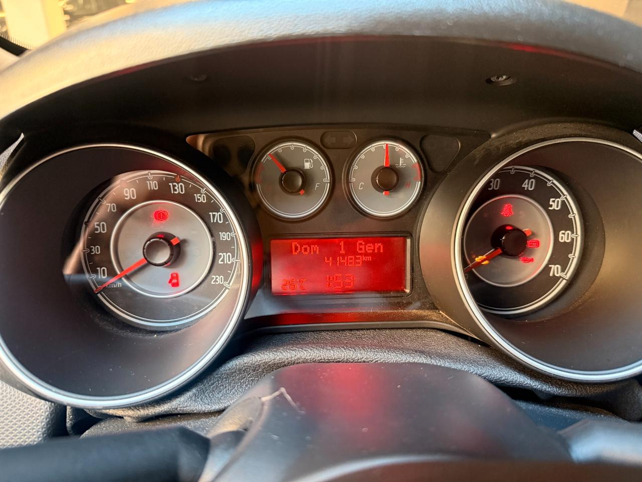 FIAT PUNTO 1.3 MJT II 95CV STREET – SOLO 40.000 KM – GARANZIA 12 MESI