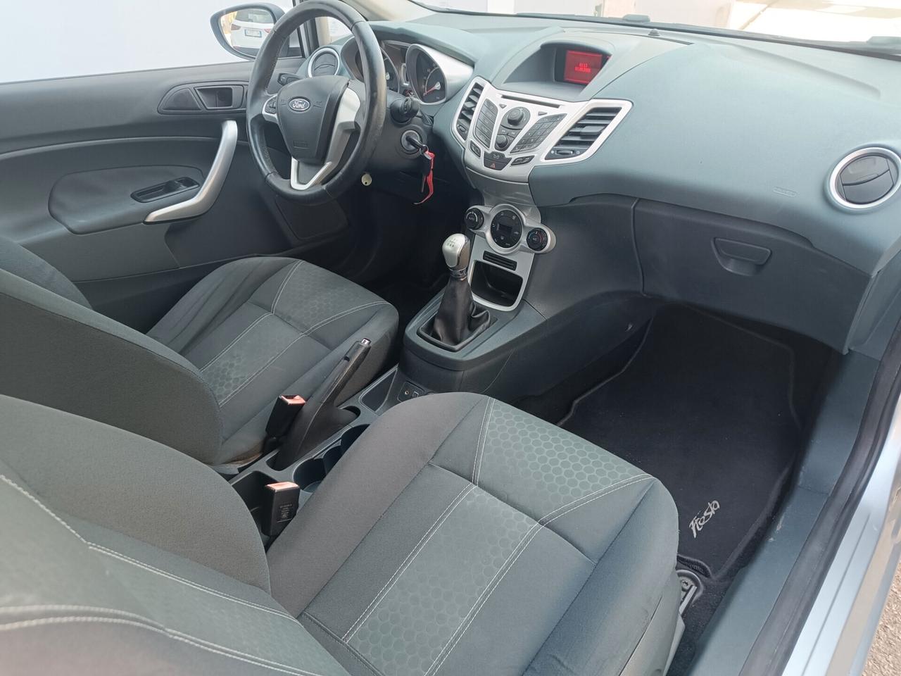 Ford Fiesta 1.2 benzina garanzia