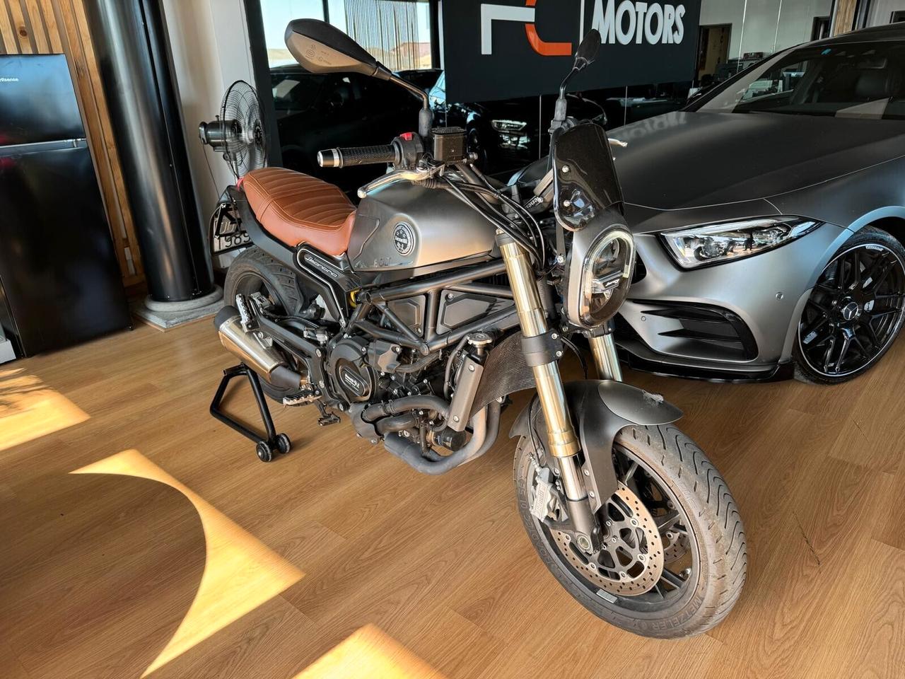 BENELLI LEONICINO 800
