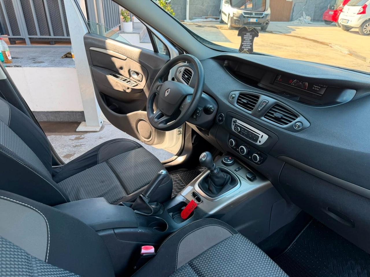 Renault Scenic Scénic XMod Cross 1.5 dCi 110CV Start&Stop Energy